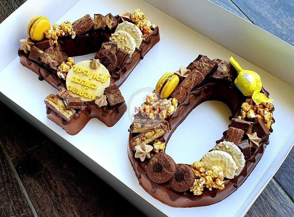 חדש!, עוגת מוס 40 - מוס שוקולד מריר עם גנאש ופיצוץ של שוקולד (ניתן להזמין בטעמים שונים)